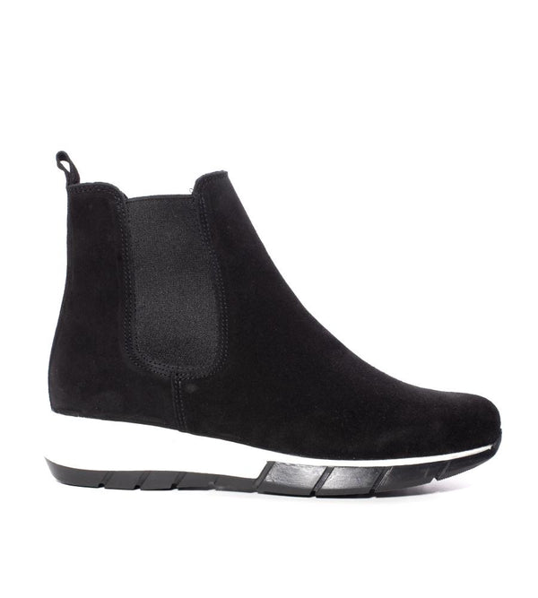 Newport Chelsea Bootie