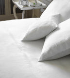 Amona Bedding Set in Pella Cotton